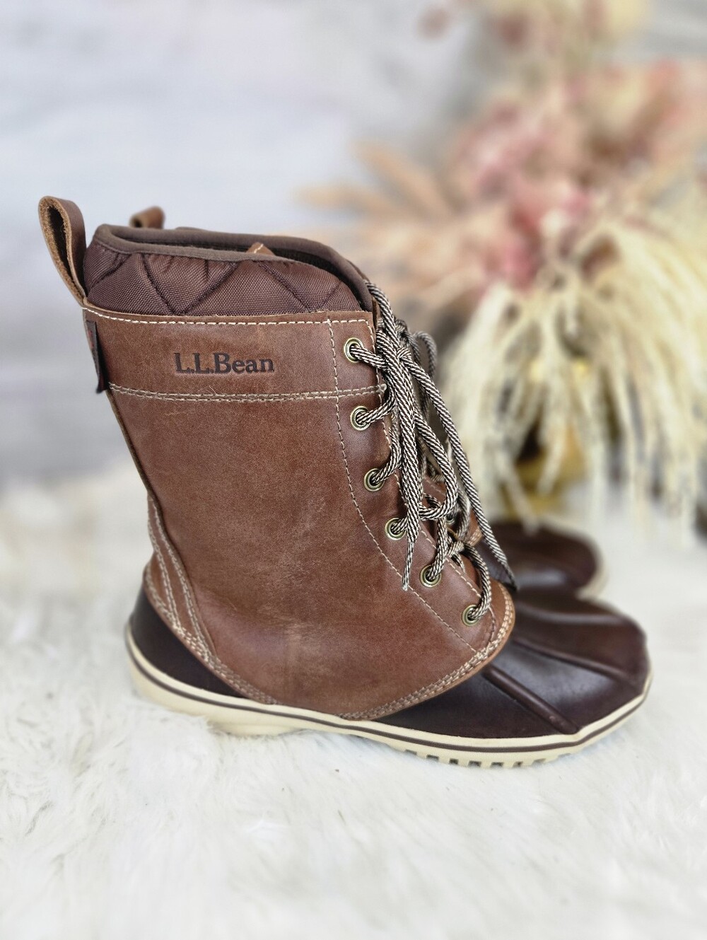 L.L. Bean Womens Bar Harbor 8" Boot